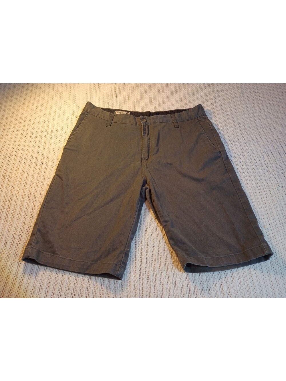 Volcom Men's Size 32 Gray Bermuda Shorts